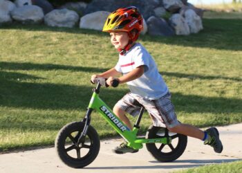 Bicicleta de echilibru pentru copii fara pedale