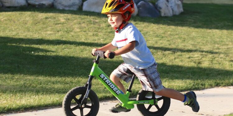 Bicicleta de echilibru pentru copii fara pedale