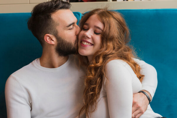 Educația sexuală: un factor important pentru relații de cuplu mai puternice