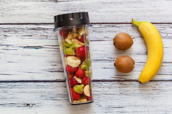 Cum alegi un blender de masă pentru smoothie-uri și ingrediente tari
